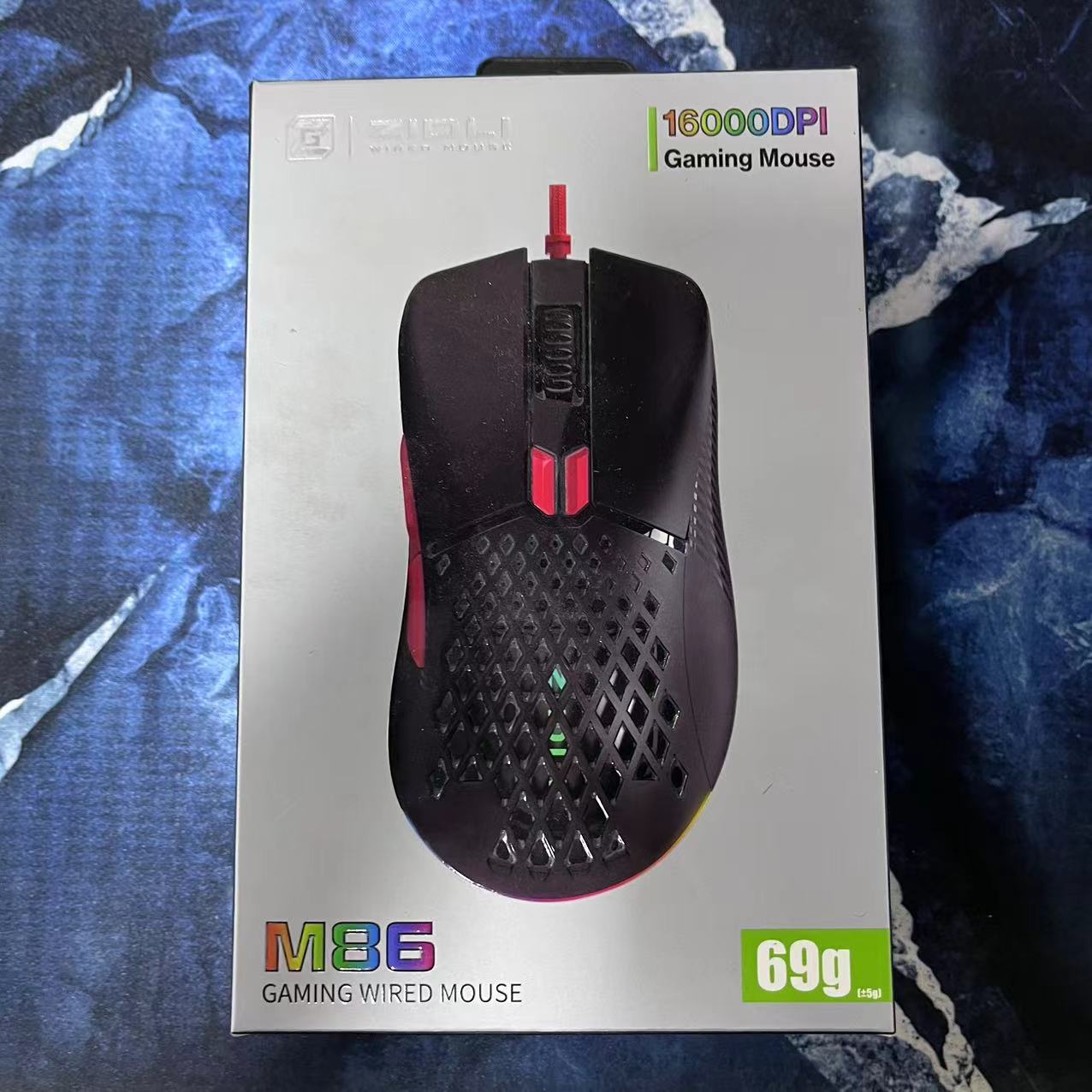 95新  电脑外设电竞有线 RGB 超轻盈鼠标 M86