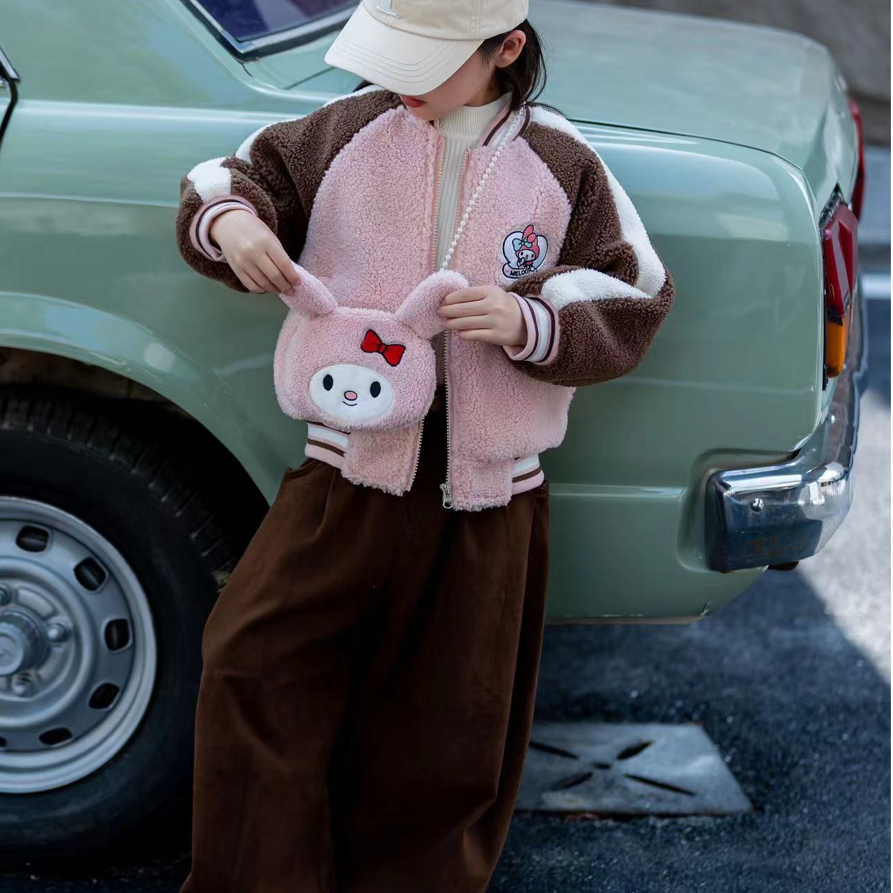 《QPG》 2024冬季儿童女宝时尚拼色可爱包包毛毛外套 3Q613