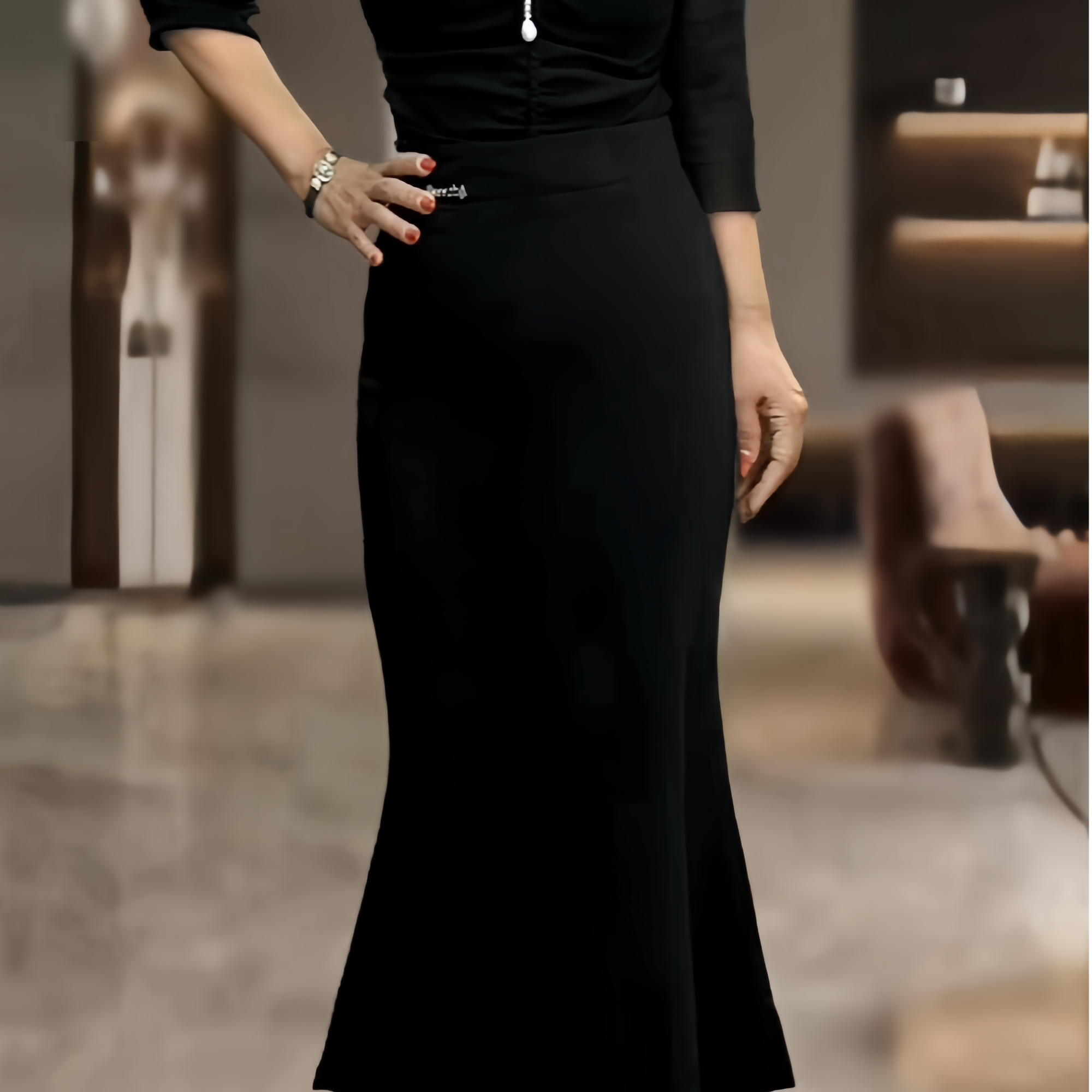 半身鱼尾裙显瘦半身裙女装半身裙气质轻奢时尚黑色开叉长款