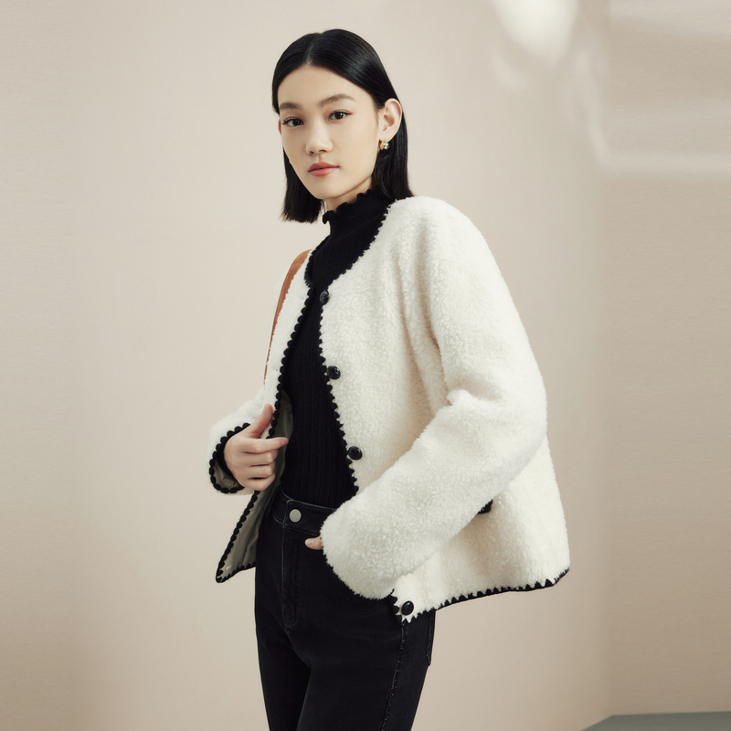 LIME/莱茵冬季商场同款撞色短大衣本白色LMFD9BOHCK02