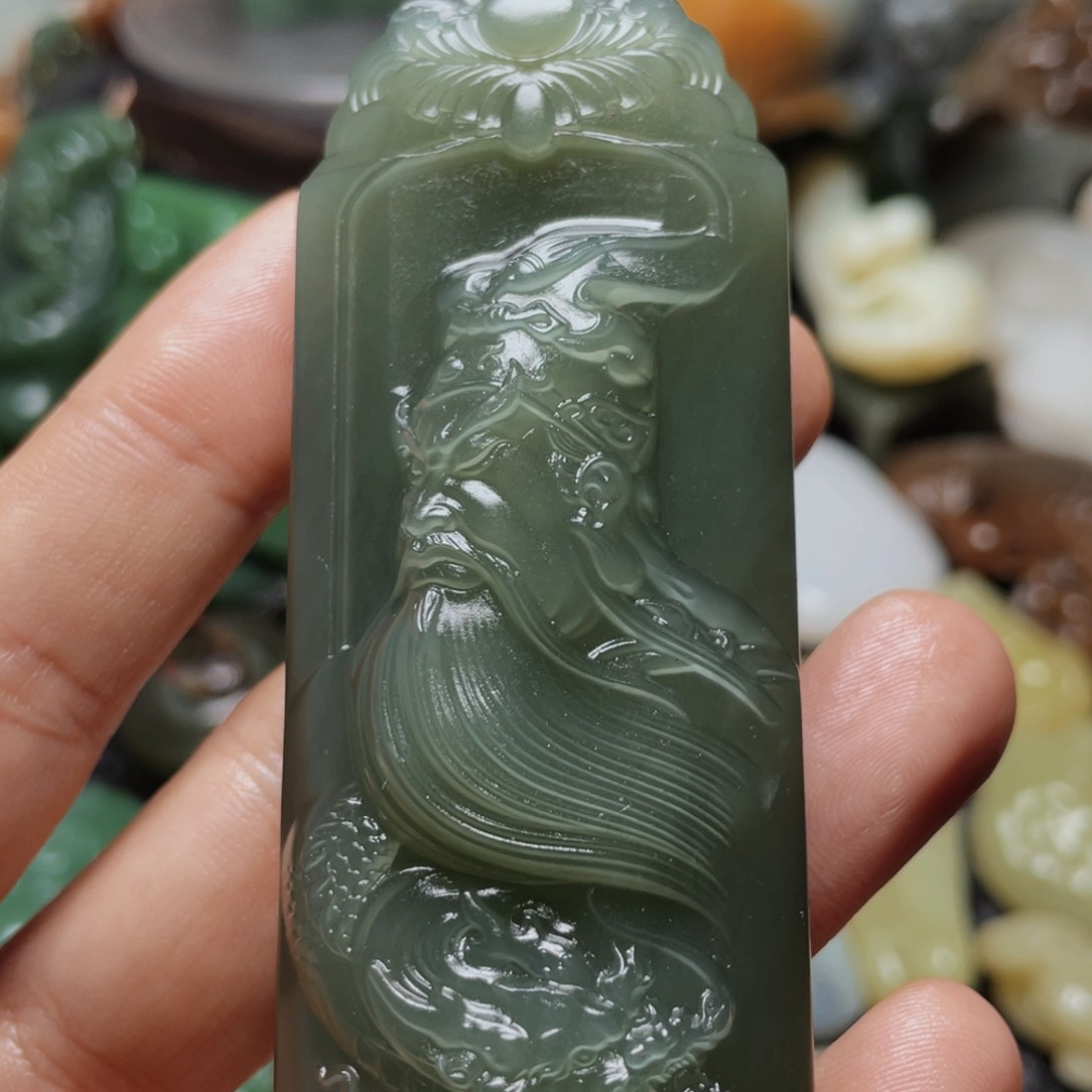 高品质湖水绿御龙关公