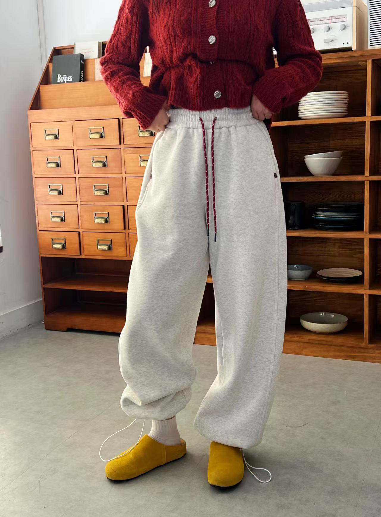 2025秋冬时尚休闲加绒加厚卫裤女宽松显瘦