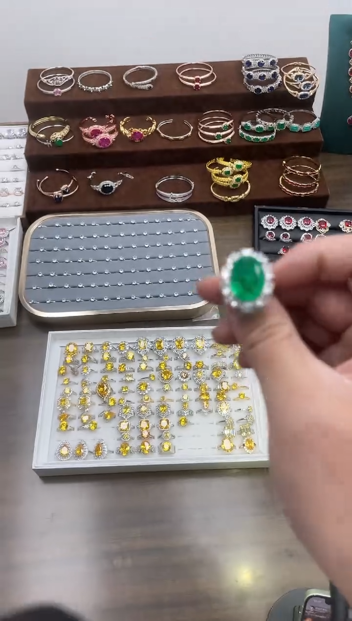 【闪购商品】祖母绿戒指银S925镶嵌124