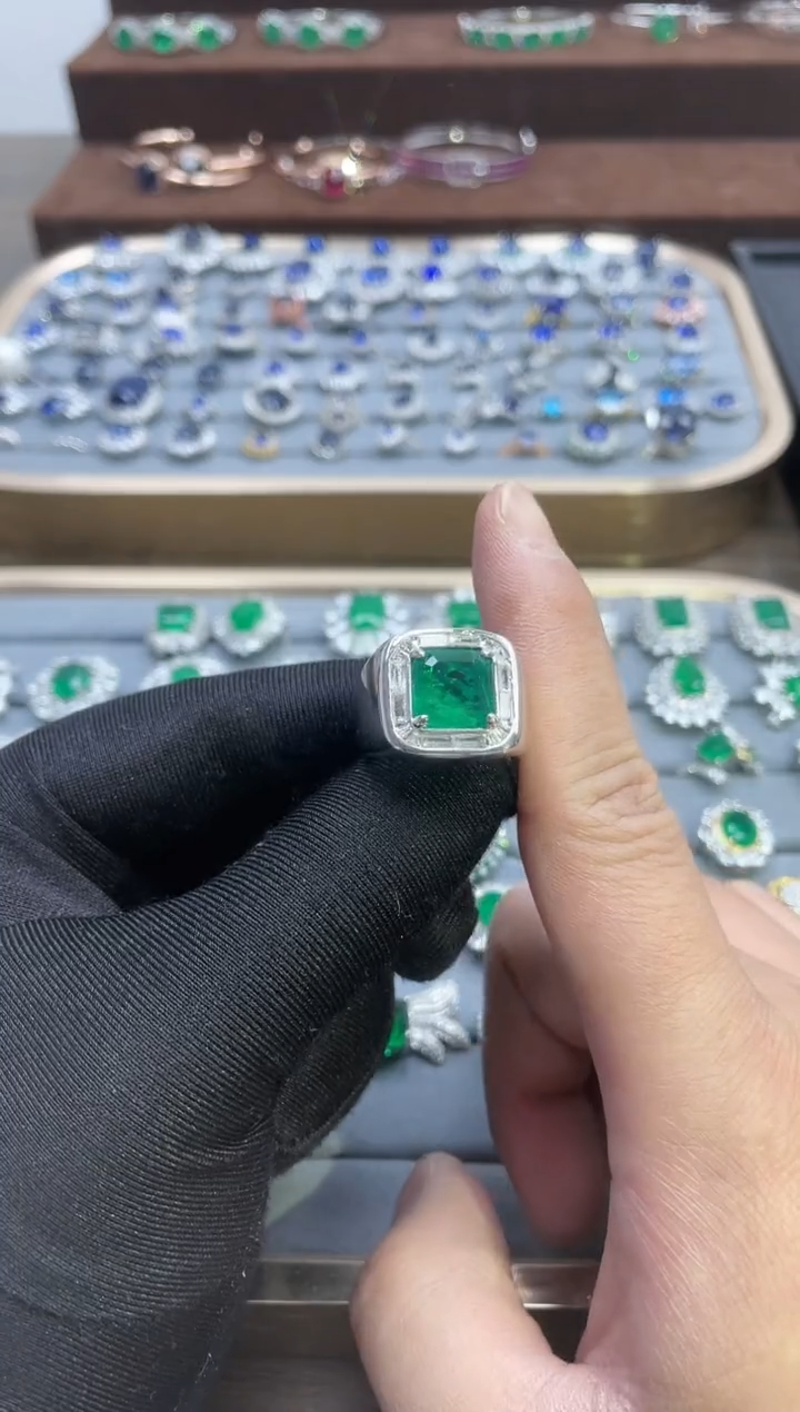 【闪购商品】祖母绿戒指银S925镶嵌12