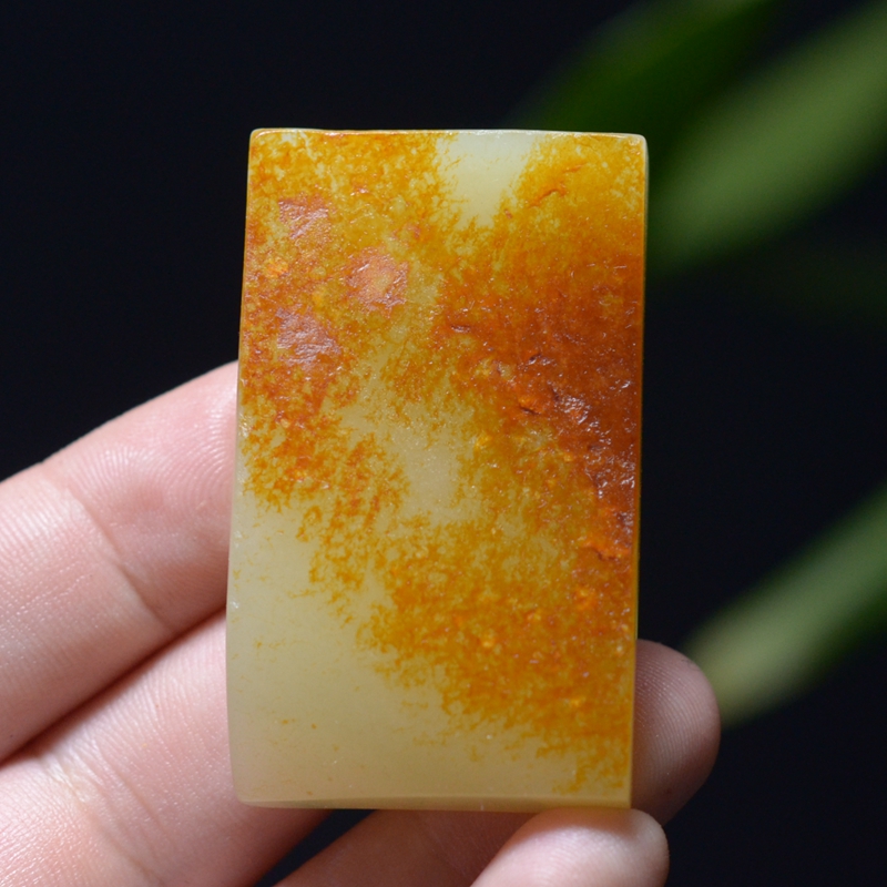 47.8g 新疆和田枣红皮油糯细腻黄玉籽料无事牌