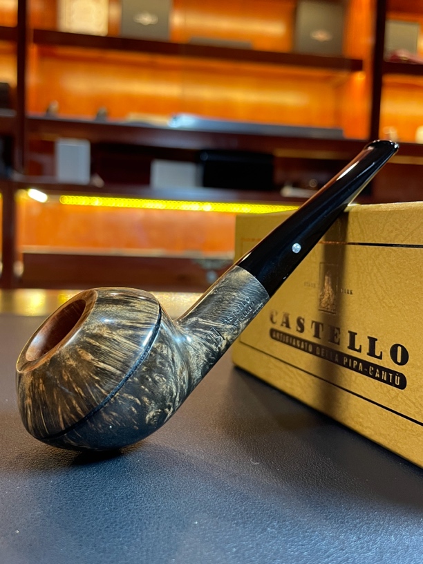 意大利卡斯特罗城堡kkkk钻标石楠木手工烟斗（内径21 斗深36））