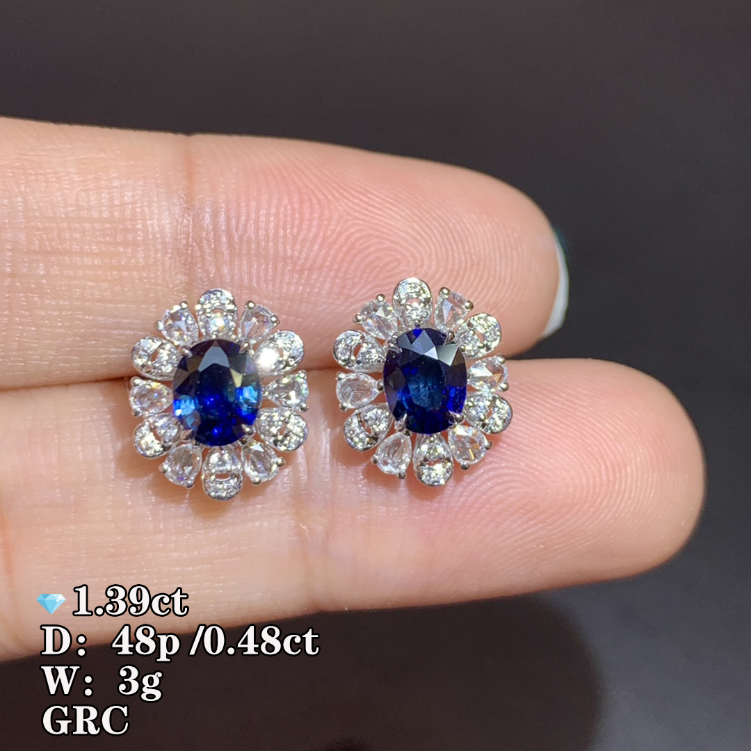 卡莱诗主石1.39克拉18k金天然皇家蓝蓝宝石耳钉附带证书