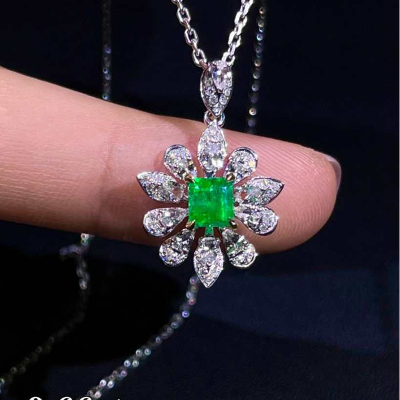 卡莱诗主石0.66克拉18K金天然祖母绿吊坠附带GRC权威证书