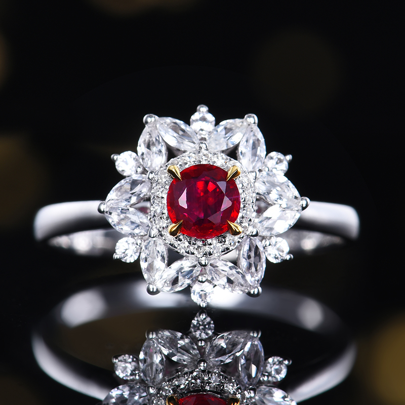 卡莱诗温婉美人 主石0.34克拉 18K金 无烧鸽血红红宝石戒指