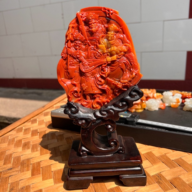 云南龙陵新款黄龙玉茄子山料四大天王摆件