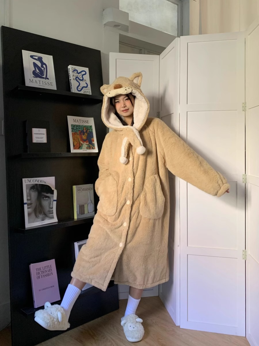 可爱卡通连帽珊瑚绒睡衣女款冬季新款长袖加厚毛绒睡袍家居服睡裙