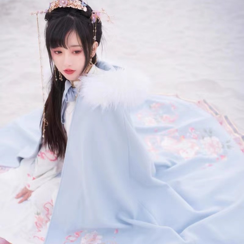 徽韵雅颂原创汉服九命猫秋冬季加厚满绣带帽毛呢长斗篷