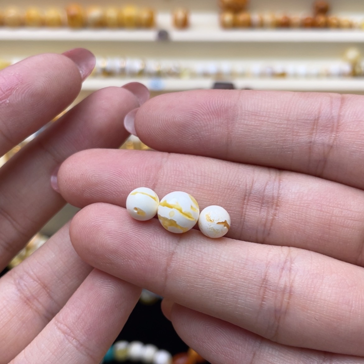 【闪购商品】蜜蜡裸石未镶嵌小*颜