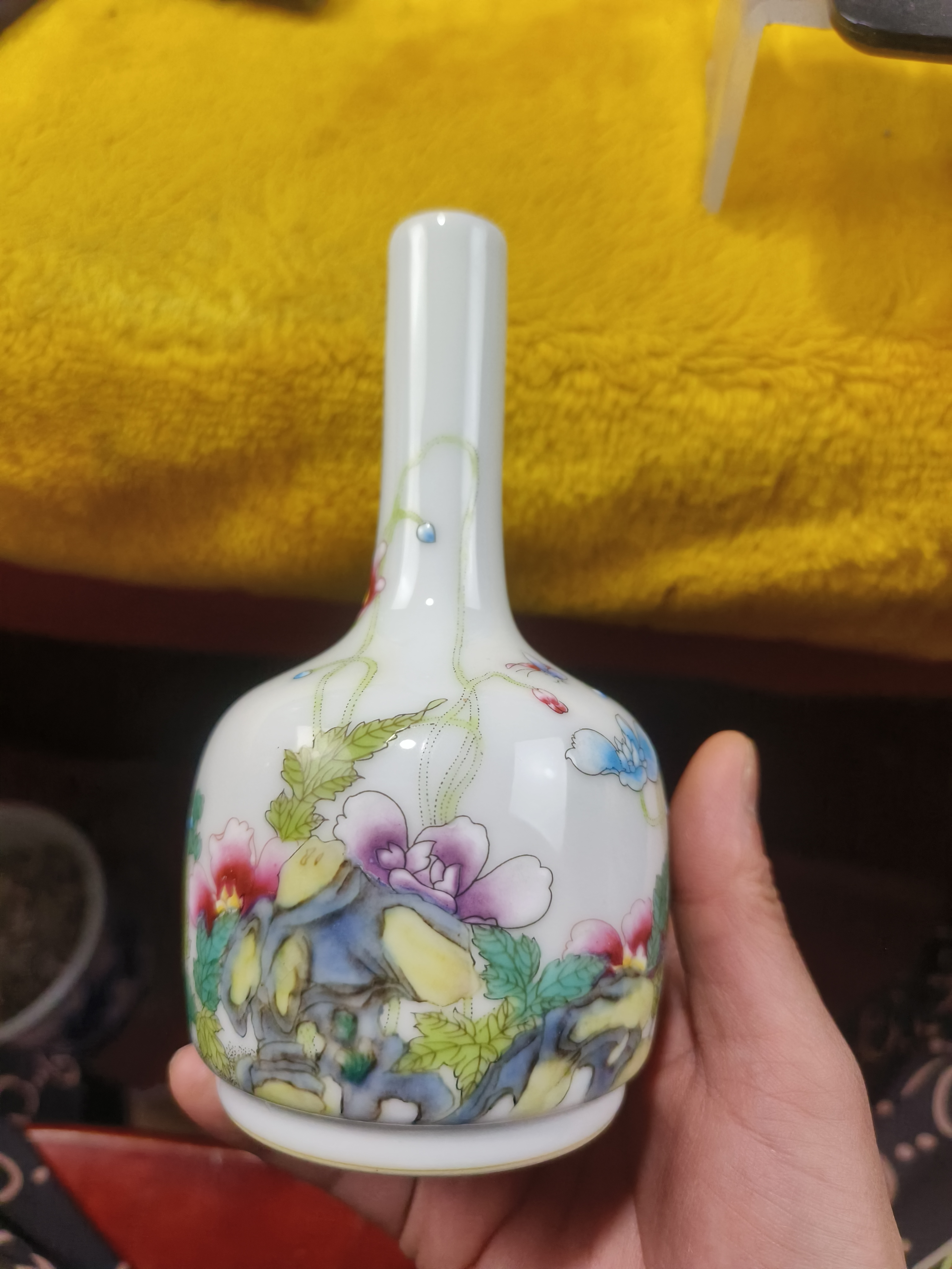 粉彩瓶子，，，，，，，，