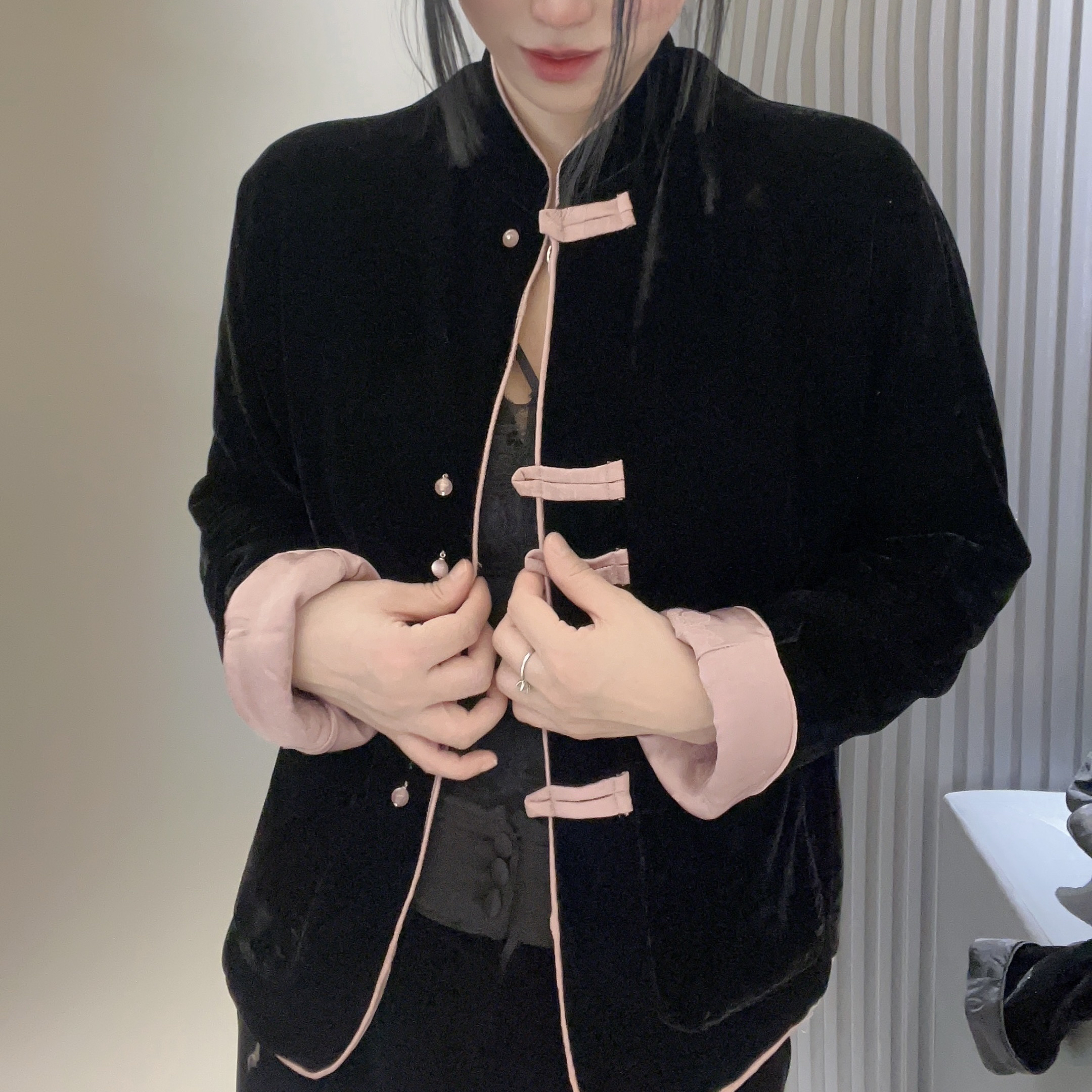 《淇淇》➕欧韩货高级时尚丝绒撞色设计棉服