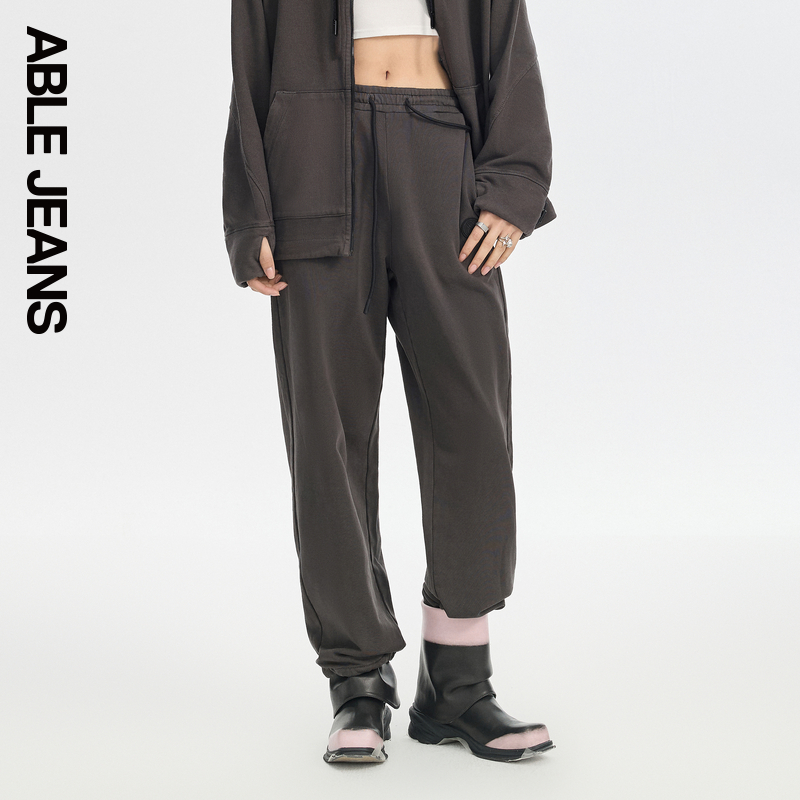 ABLE JEANS 24秋季新款男士深铅灰套色束脚宽松针织长裤719042