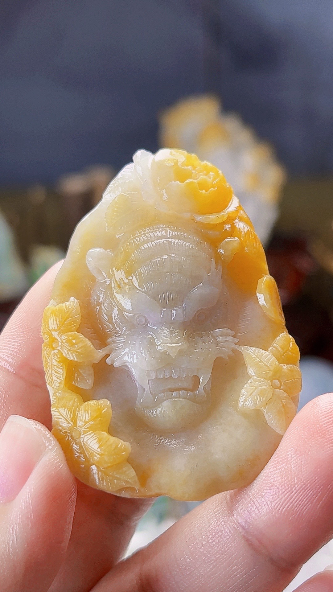 天然缅甸翡翠冰胶油黄翡老虎头毛货买断需抛光尺寸高56宽31厚11