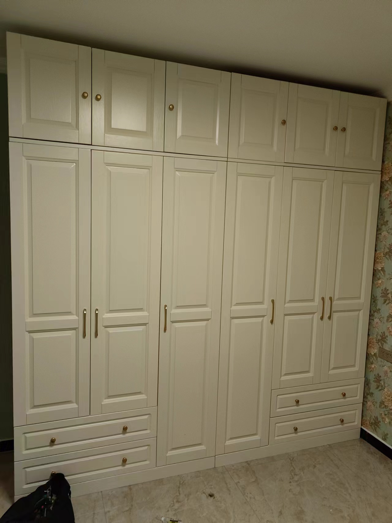 07款实木衣柜定制的尺寸成品价格