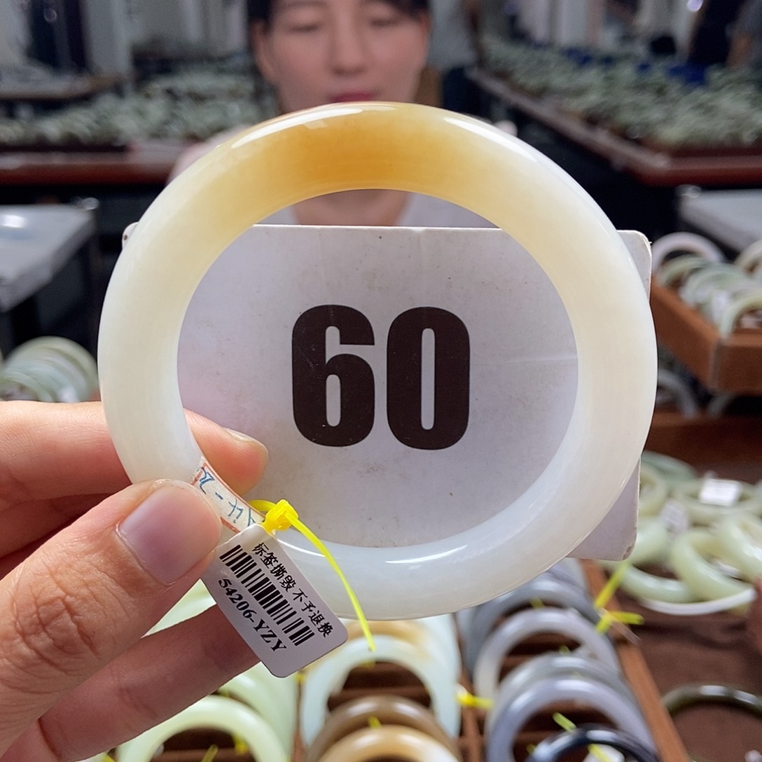 和田玉手镯未镶嵌60.1