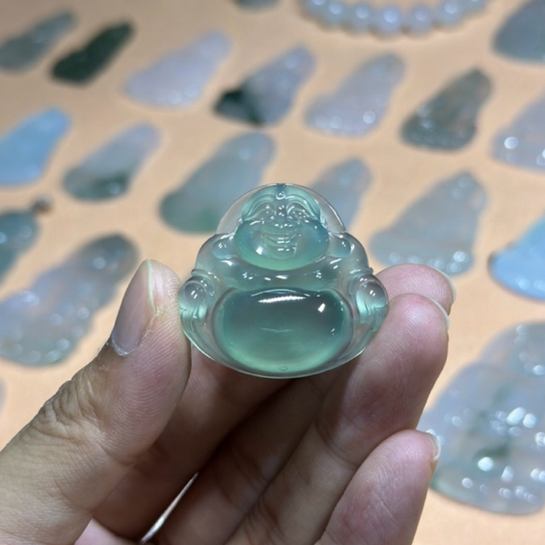 缅甸翡翠正冰晴底佛公