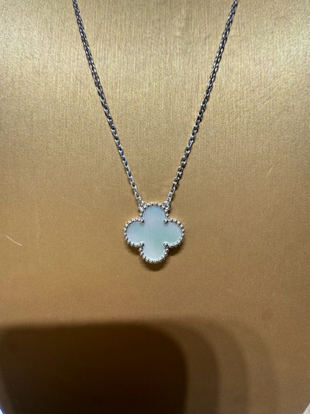 18k白金白贝单花项链