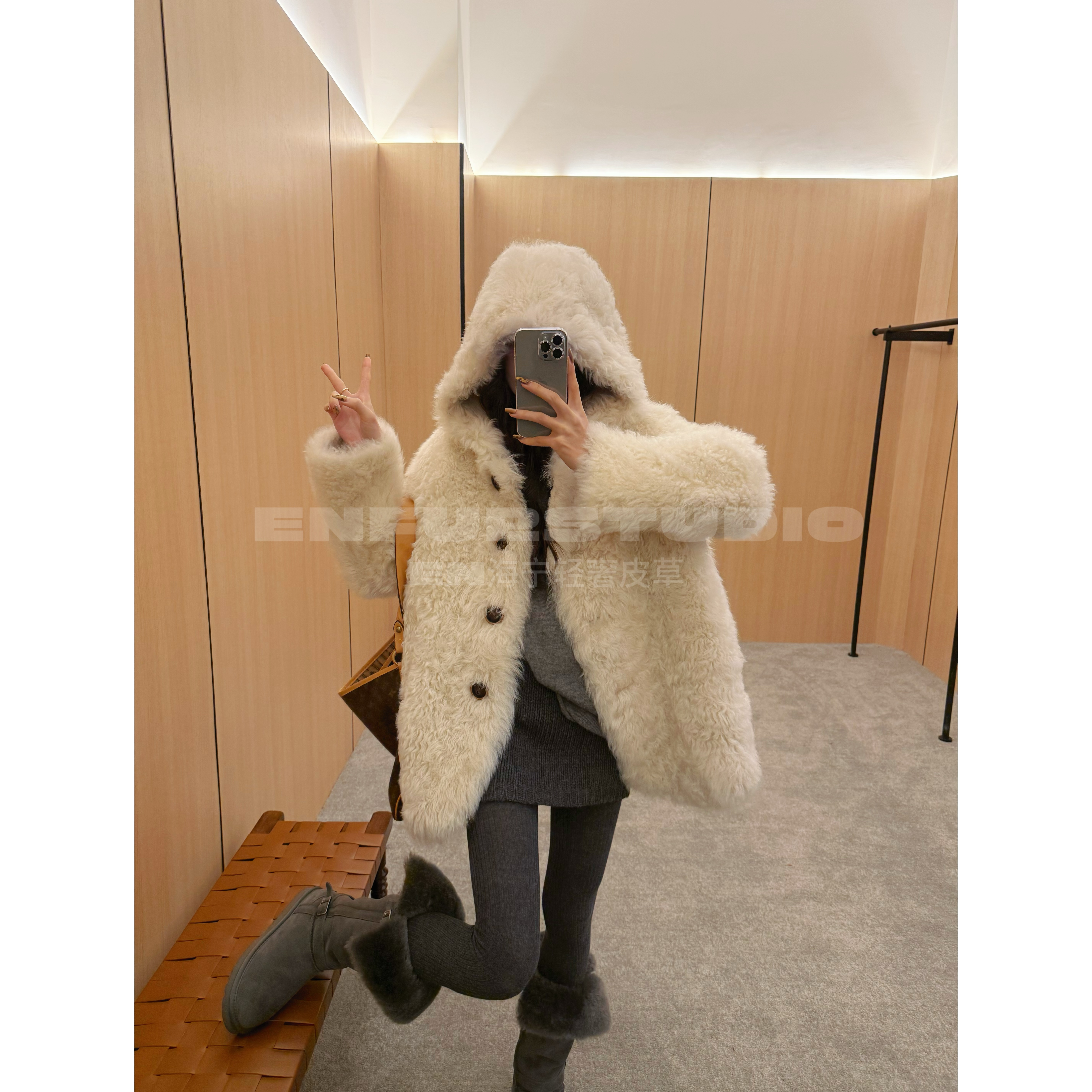 EN 2025/FW|云上雪岛托斯卡纳皮毛一体皮草毛毛外套GG78168