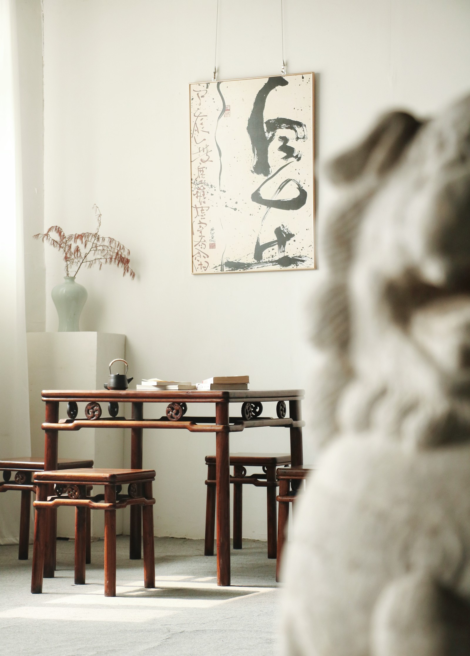 一桌四凳茶座一套 桌子尺寸：长90宽90高81凳子尺寸：长38宽38高48