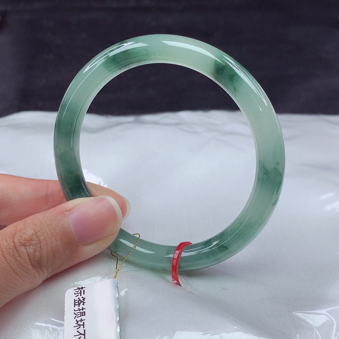 翡翠手镯未镶嵌诚**远54圈3175