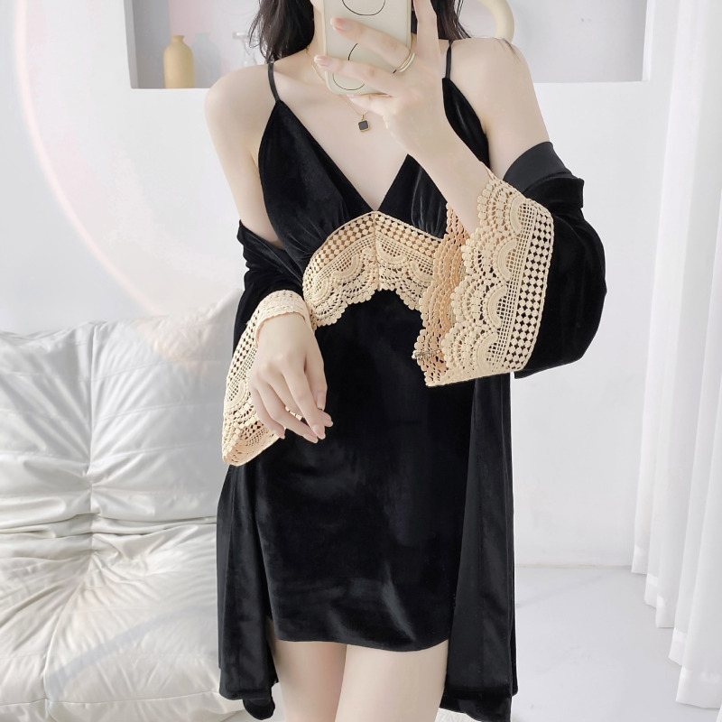 丝绒睡衣女秋冬新款性感吊带睡袍ins风美背长袖家居服蕾丝春秋