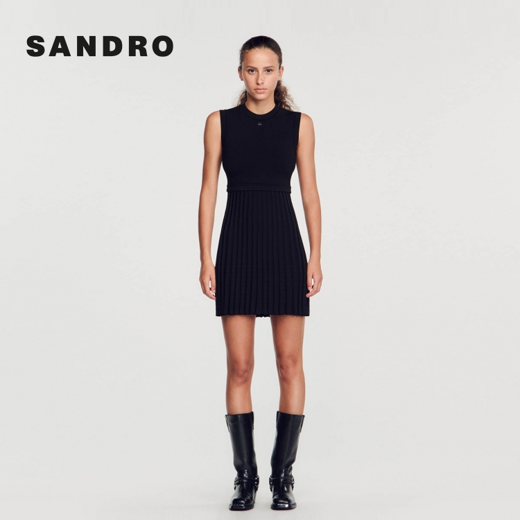 暖系穿搭|SANDRO专享款高级感无袖修身黑色连衣裙SFPRO03149
