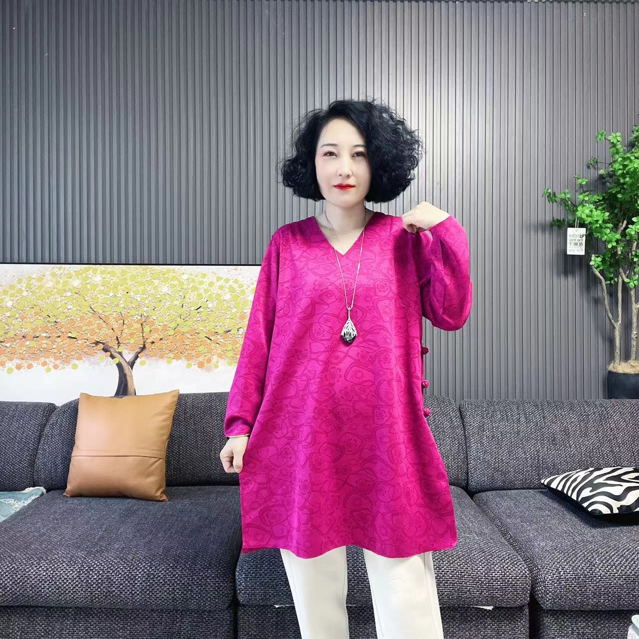 2527时尚休闲宽松V领中长上衣连衣裙（衣长84厘米左右）大码纯色