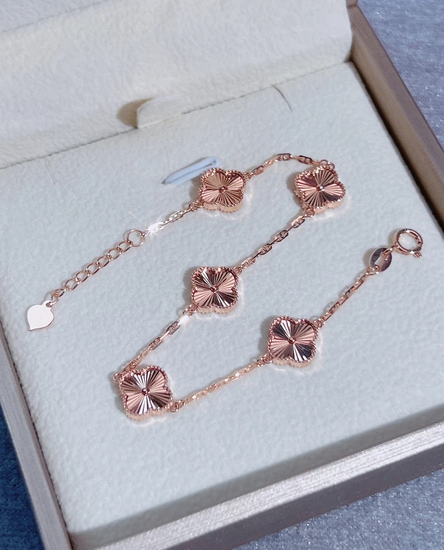 18K金镭射五花手链直径10mm