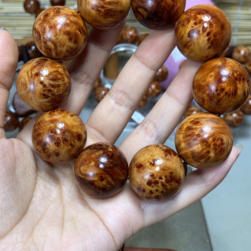 【闪购商品】崖柏手串/手链鹏**里