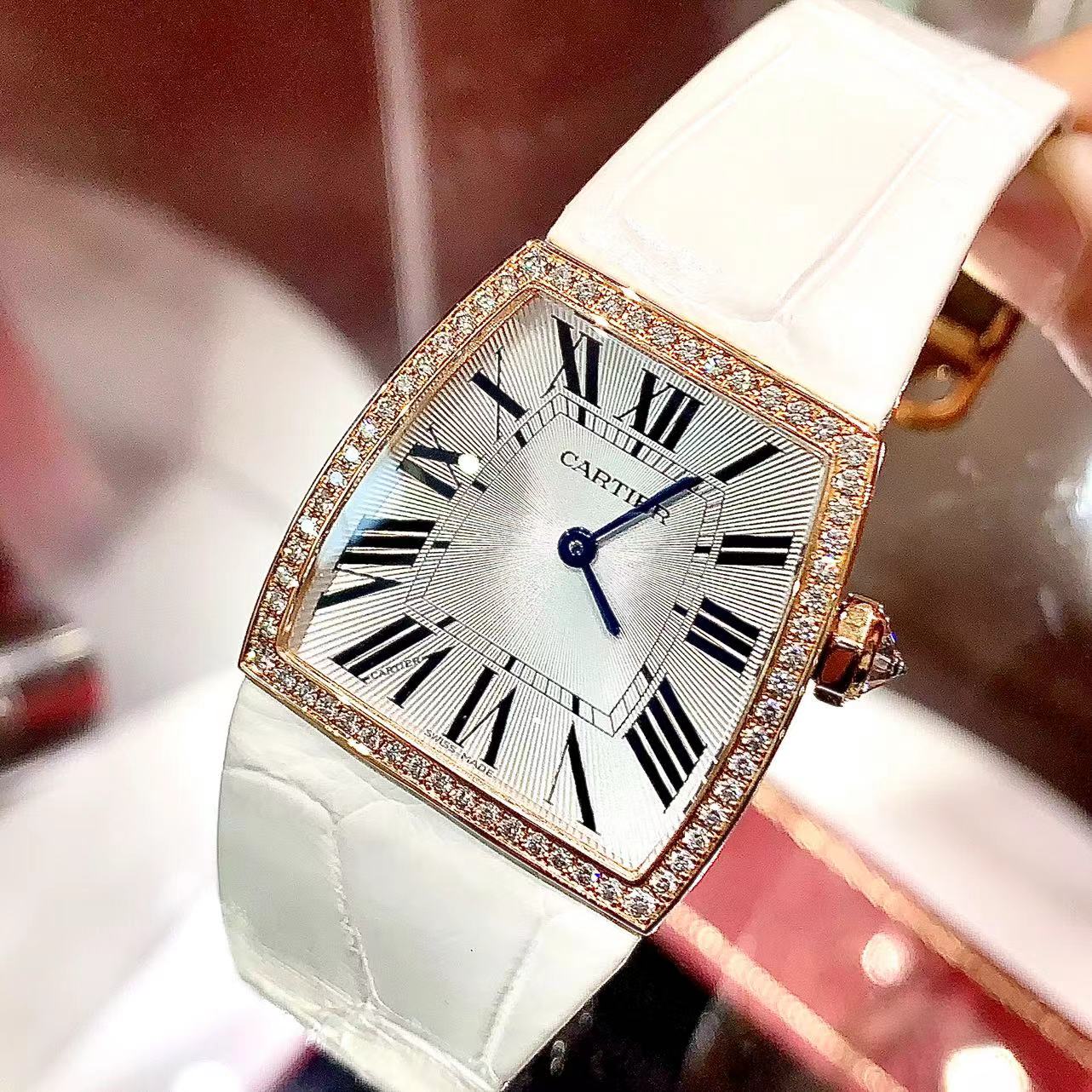 99新 Cartier/卡地亚 鳄鱼/石英女表/表径28