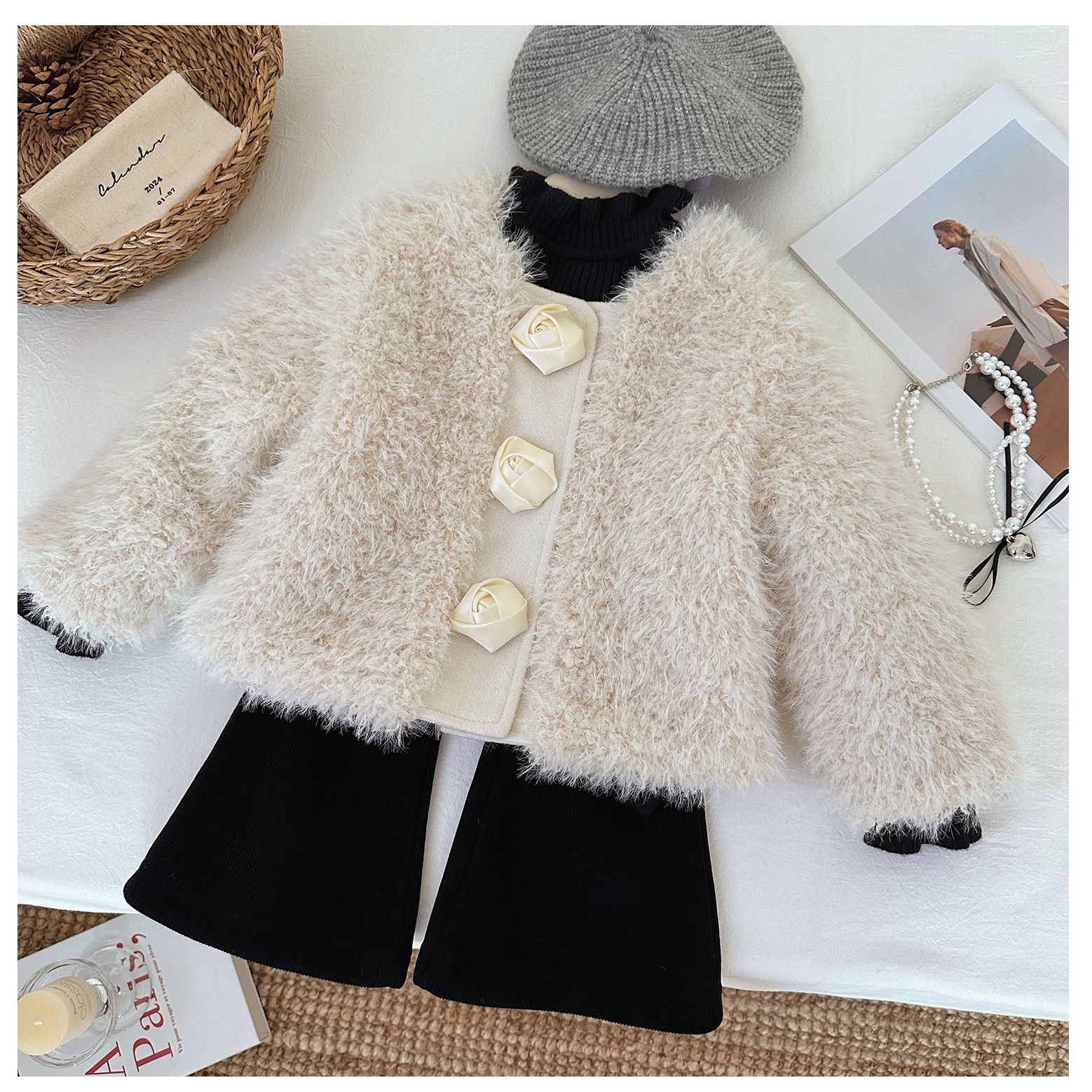 2024冬季新款花朵纽扣毛毛上衣针织打底长裤三件套D68565