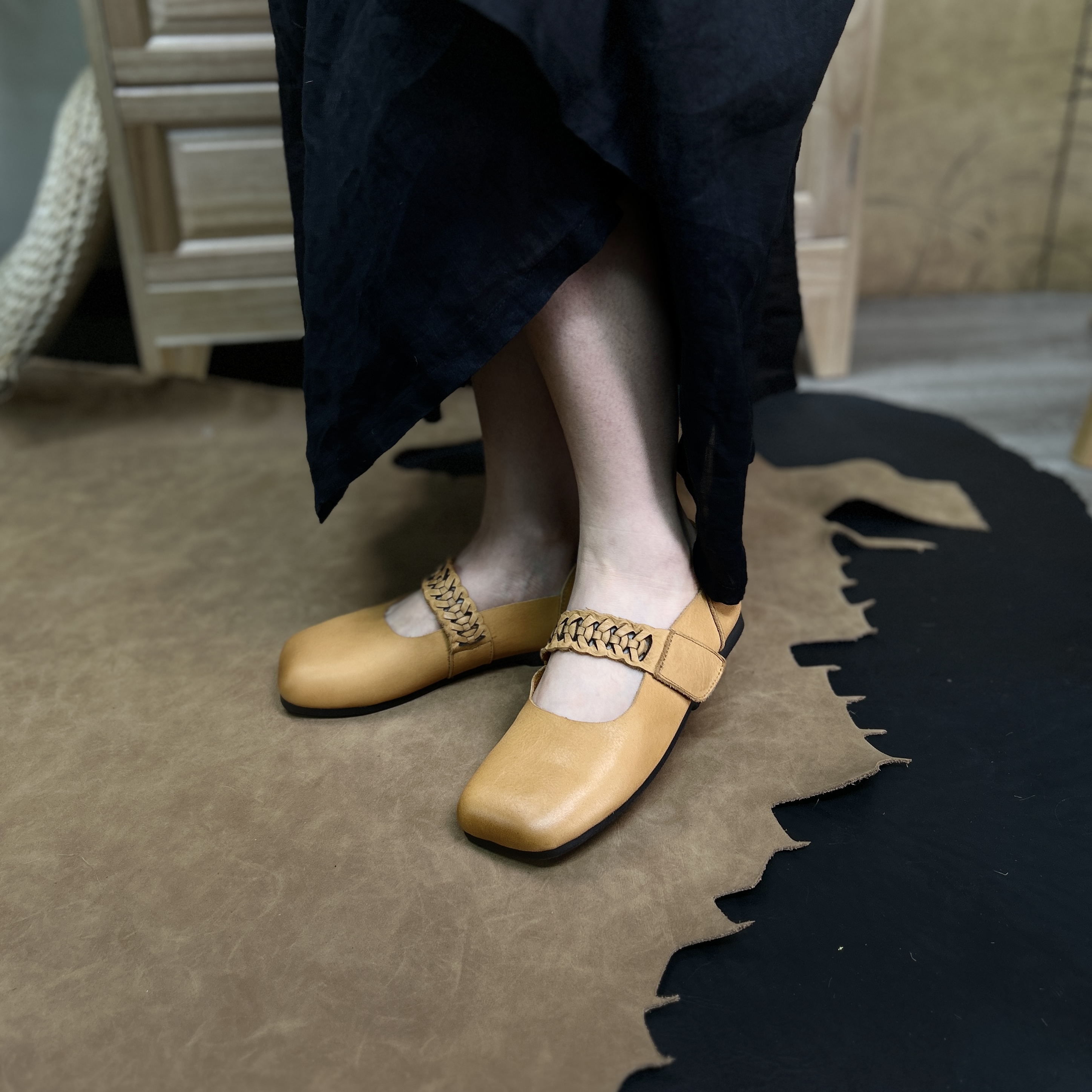 真皮女士单鞋复古软底春夏季方头百搭软底软面女鞋118-501