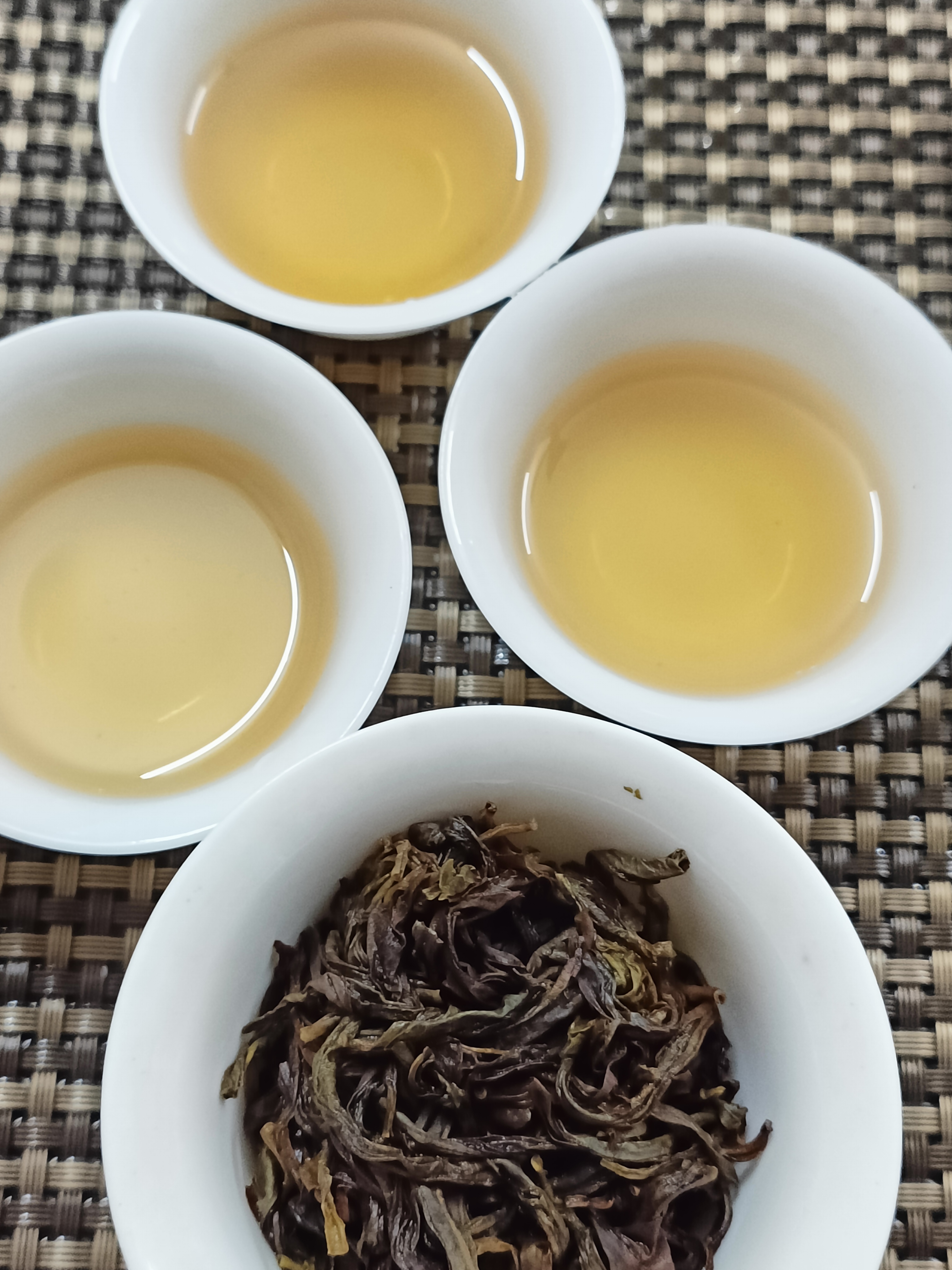 茶农炭焙高山鸭屎香茶叶浓郁银250克礼盒包装随机