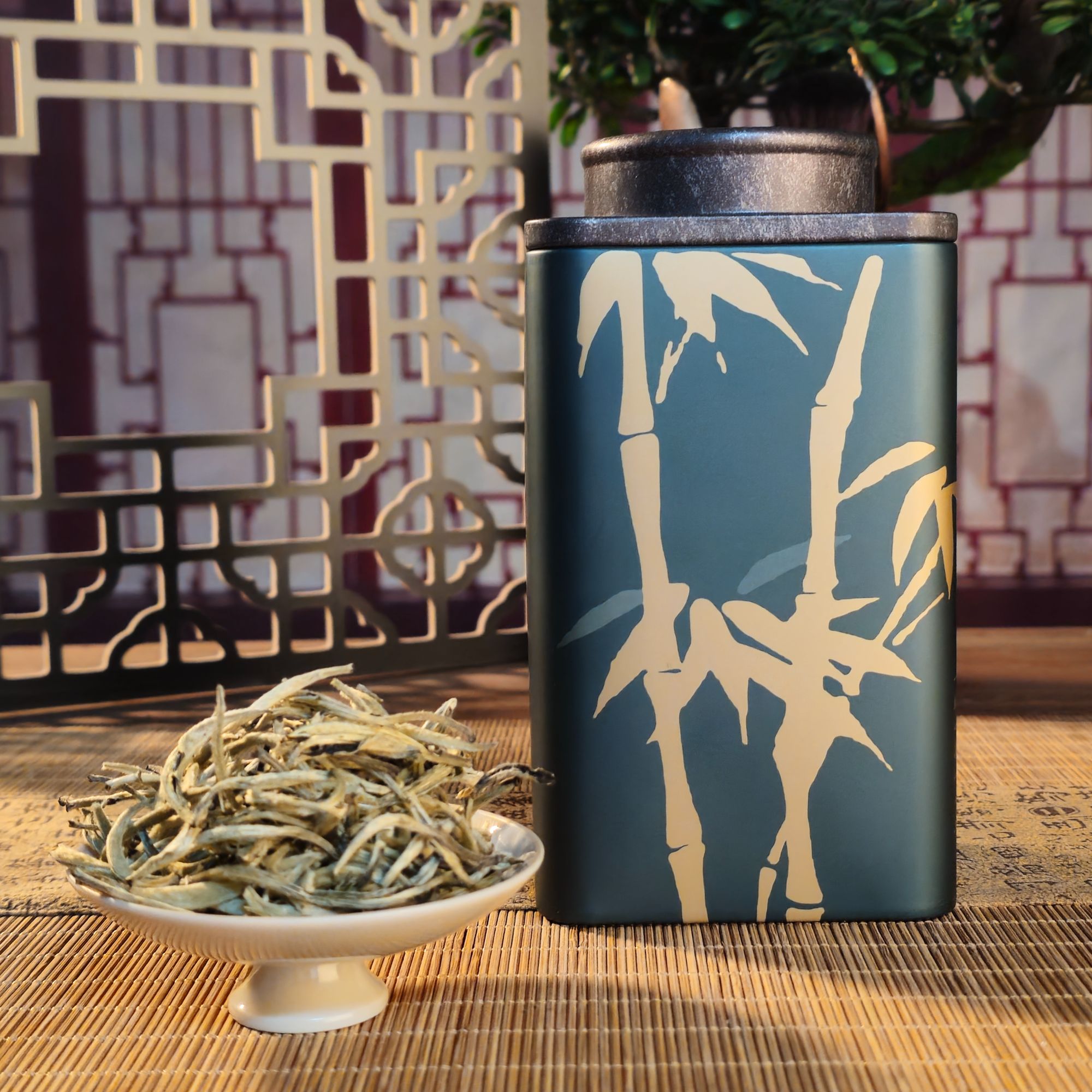 云南白毫银针头春耐泡度高云南白茶手工白茶