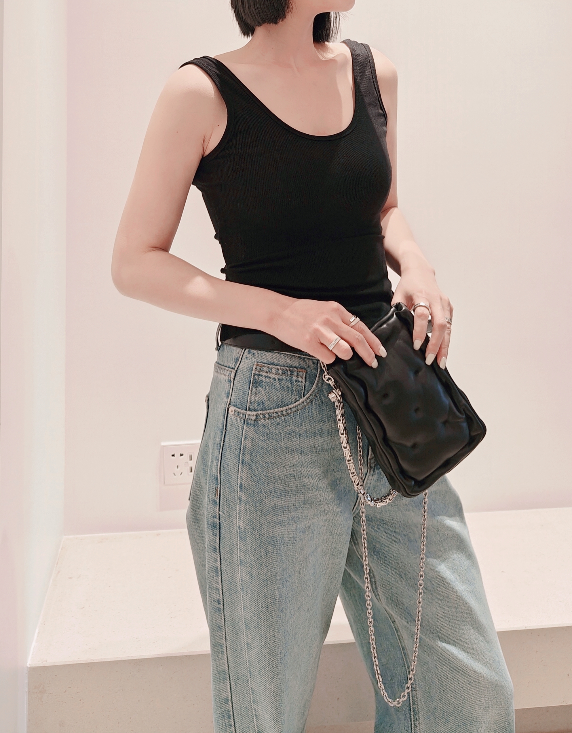 秀姐严选 后英文交叉背心