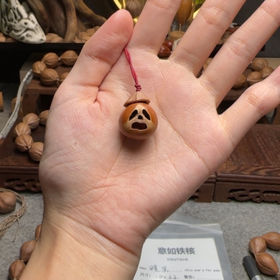 【闪购商品】橄榄核手串暖*囧球