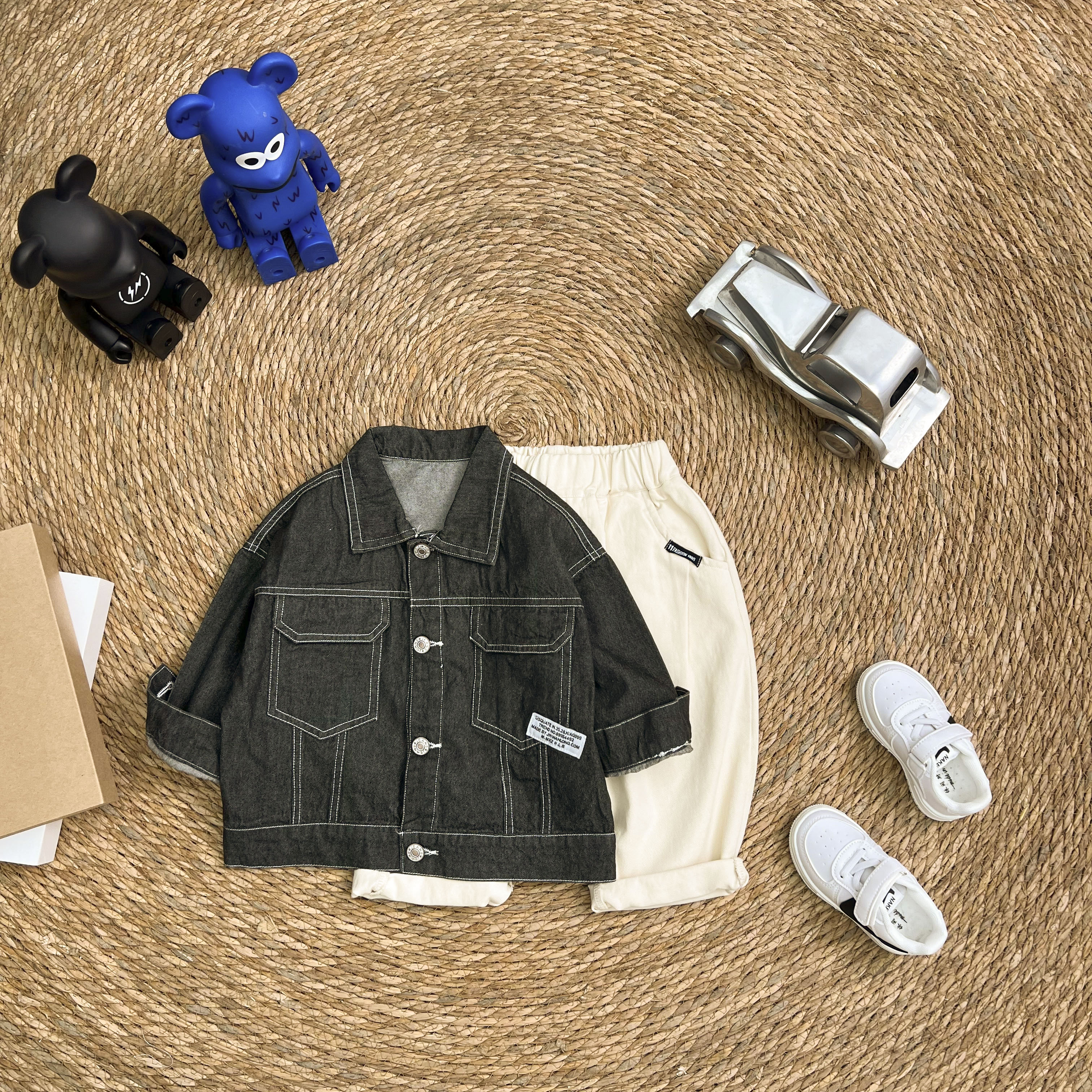 儿童秋季韩版简约贴标牛仔外套SQ1113