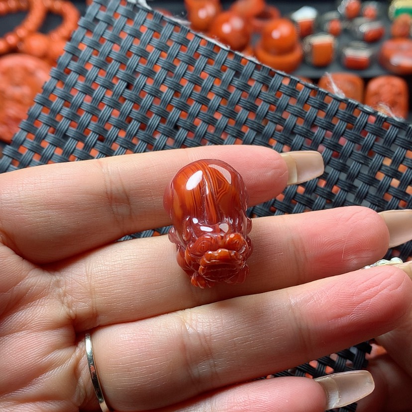 【闪购商品】南红玛瑙珠宝奇石未镶嵌歪*子