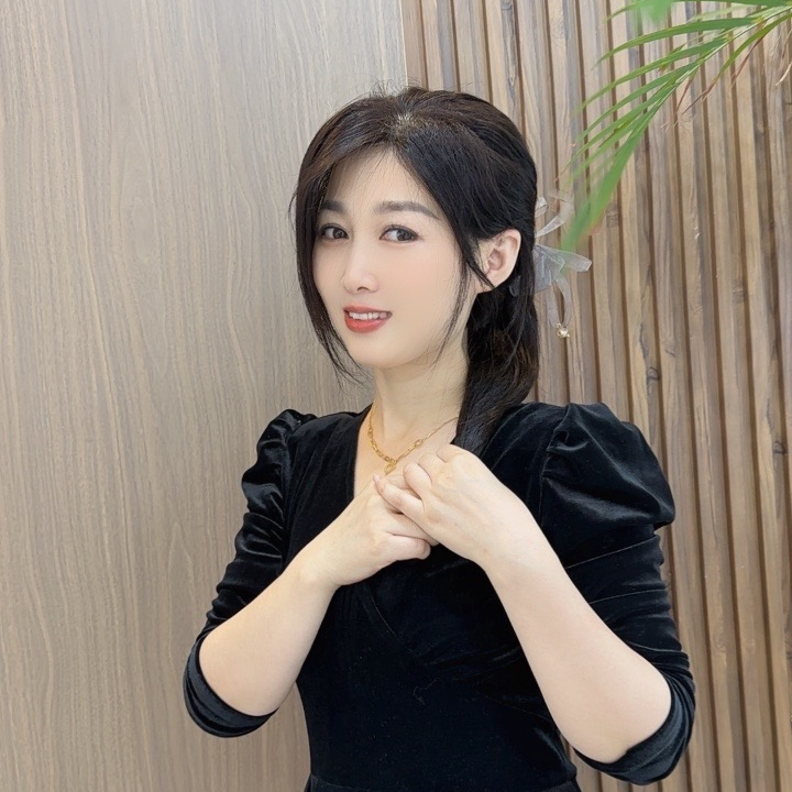 Shinuoge/诗诺格女士高品质全真发手工钩织性感减龄长直发假发套