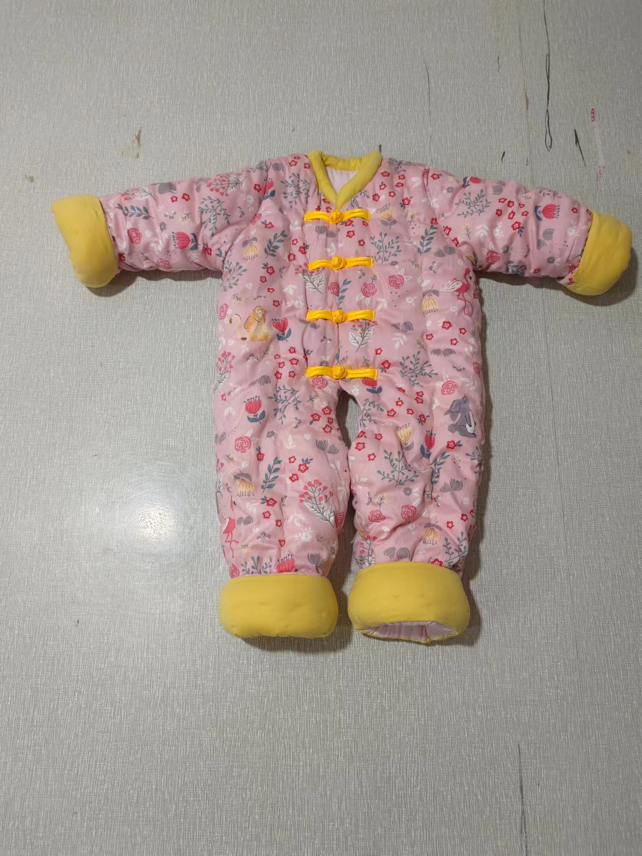 宝宝棉衣连体漏裆裤露脚幼儿连体衣保暖棉服圆领