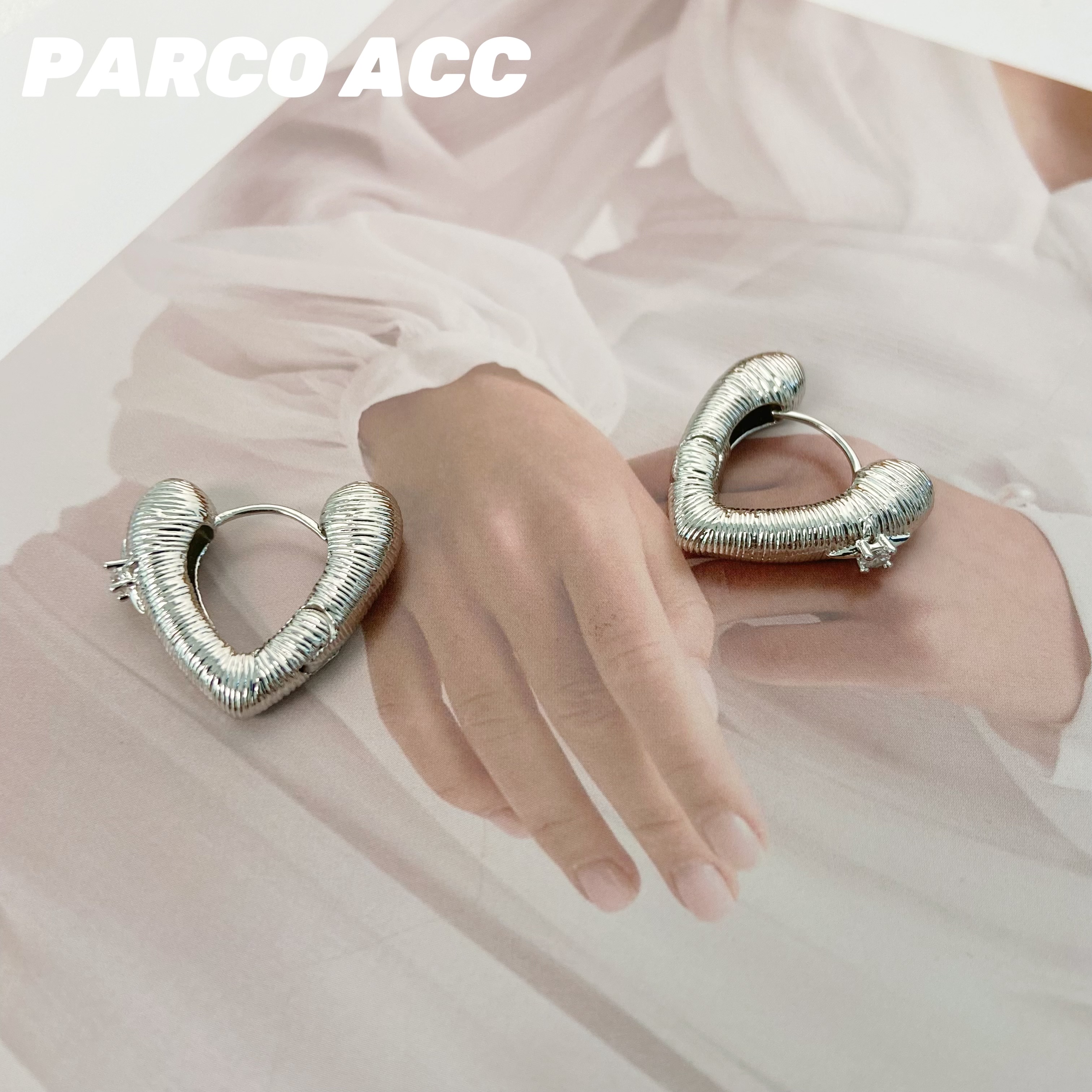 铜合金合成锆石耳饰 GP2009 MARBLE LEO 布切工艺爱心星光耳扣