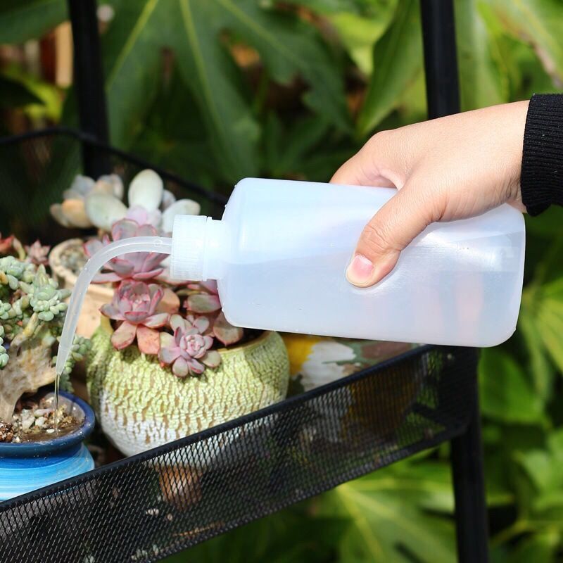园艺浇花多肉浇水壶家用长嘴挤压式尖嘴浇水瓶植物专用喷壶浇花器