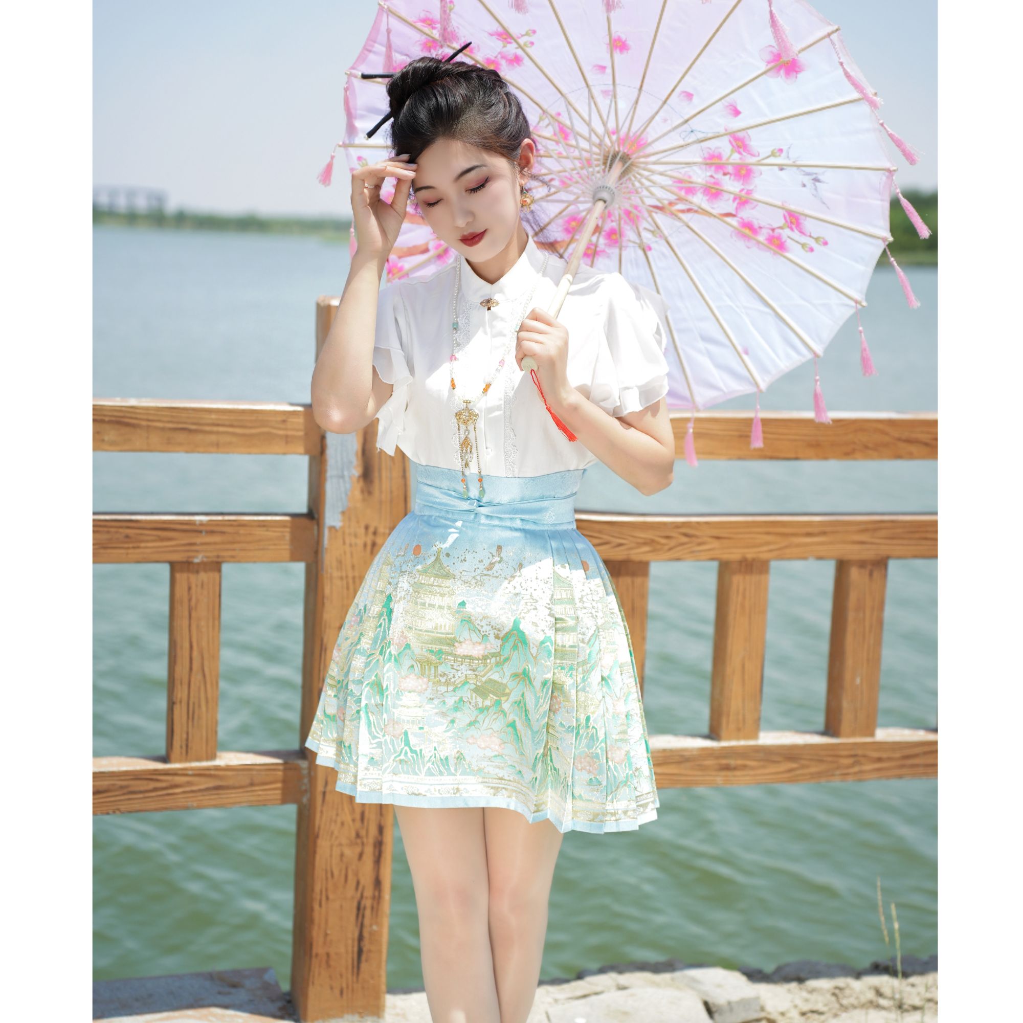 汉雨嫣-【鎏光春城】原创重工短款织金明制马面裙改良五对褶中国风