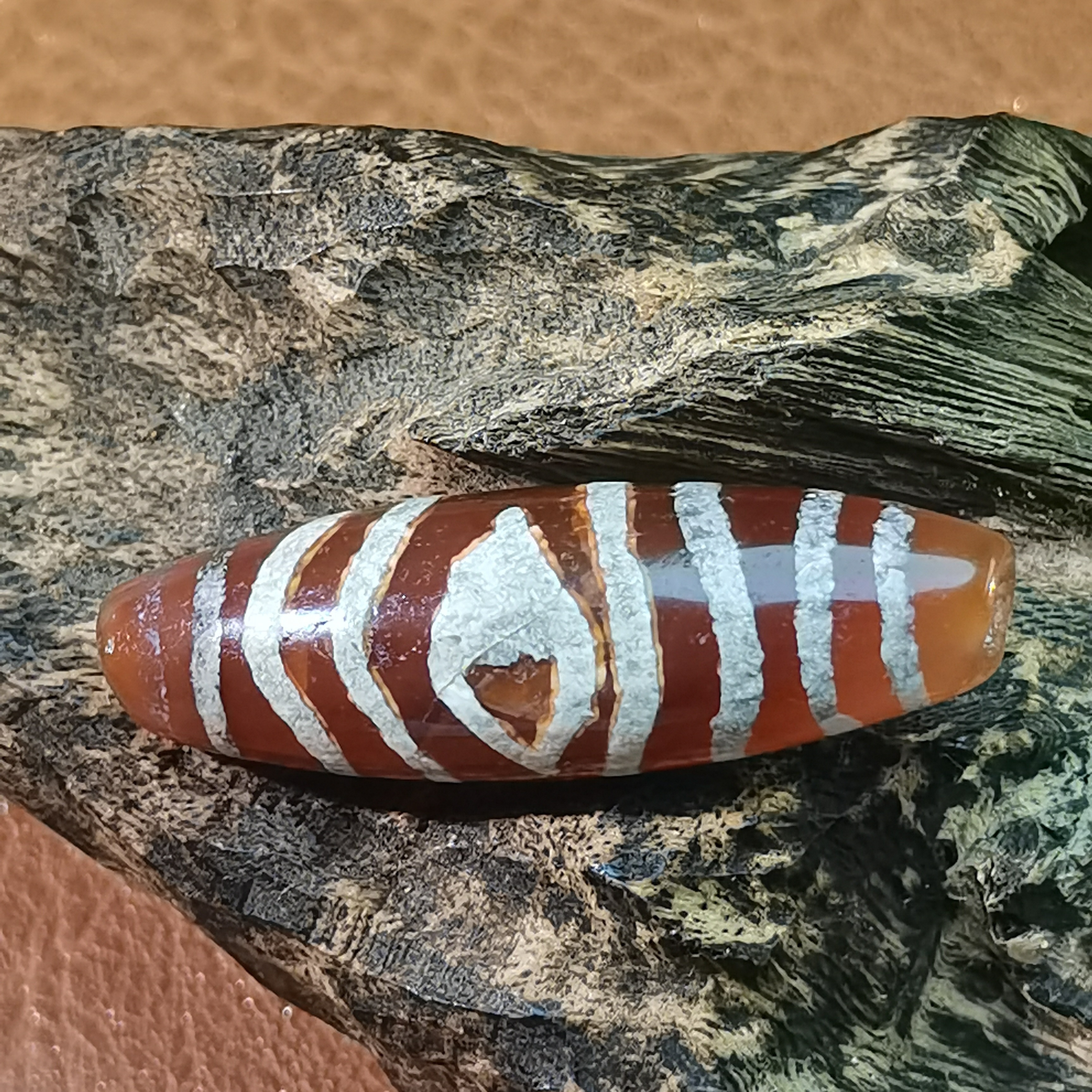 虫虫系列千年大年份特色红玉髓FO眼线纹玉髓定制款式