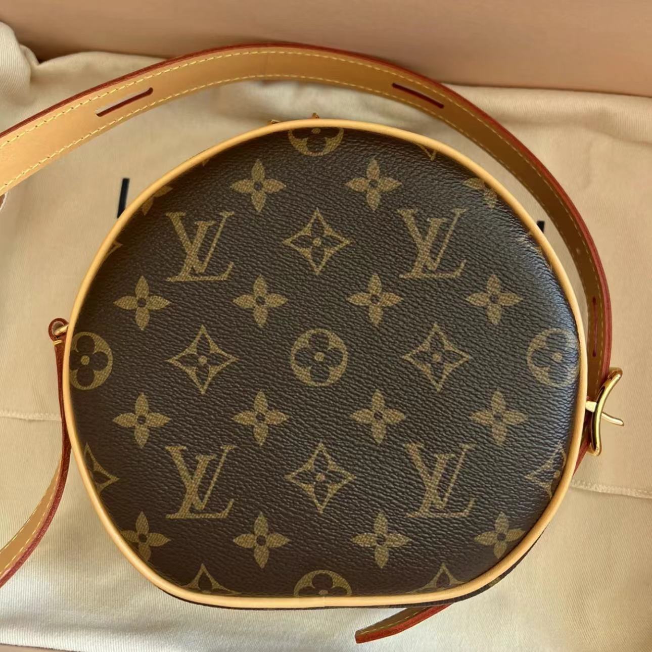 95新 LouisVuitton/路易威登 【文子姐专属】/D677/老花圆饼包