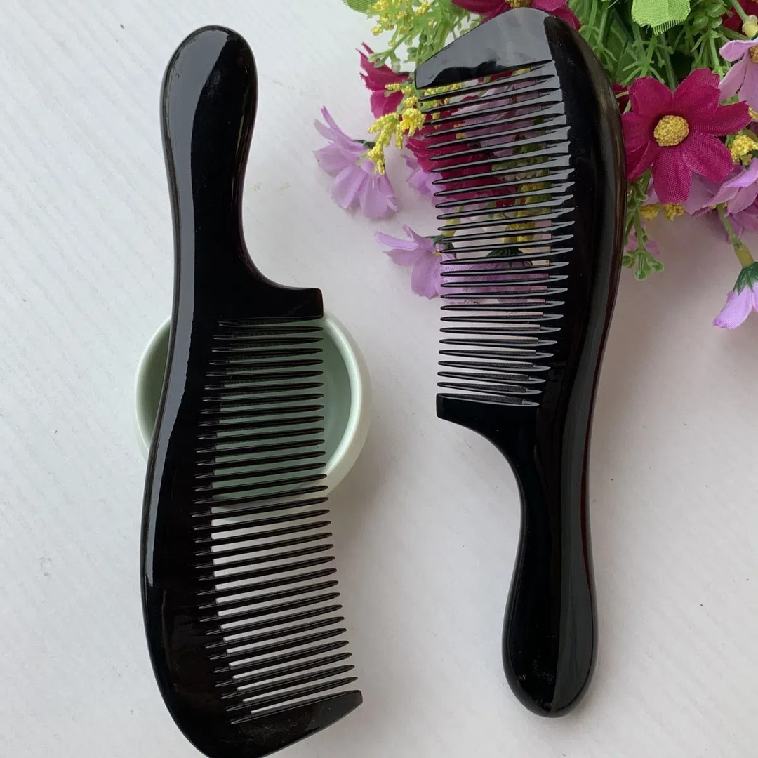 牛角梳天然牛角梳简单大方圆手柄牛角梳子长16公分家用便携牛角梳